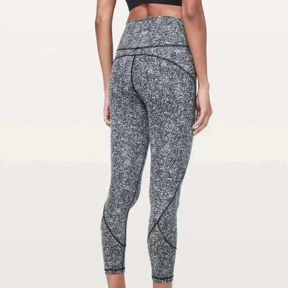 Lululemon In Movement Tight 25" *EverluxDiffuse Starlight Black - Picture 3 of 6